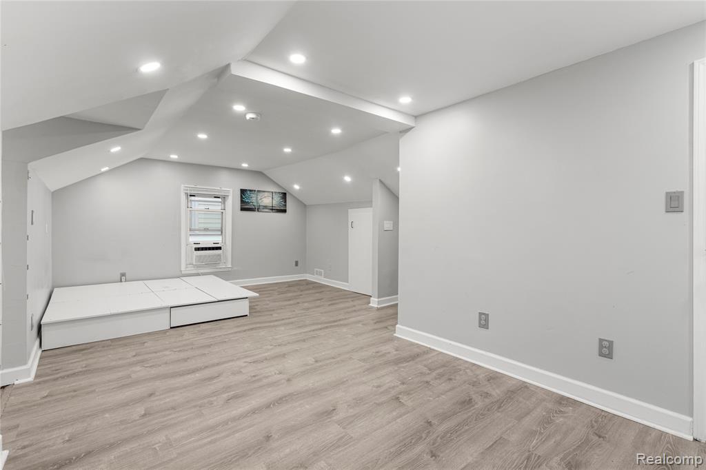4736 Curtis Street, Dearborn, MI 48126 — Photo 21