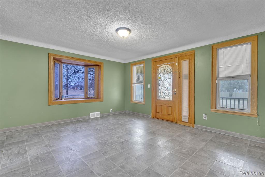 8202 N Inkster Road, Dearborn Heights, MI 48127 — Photo 23