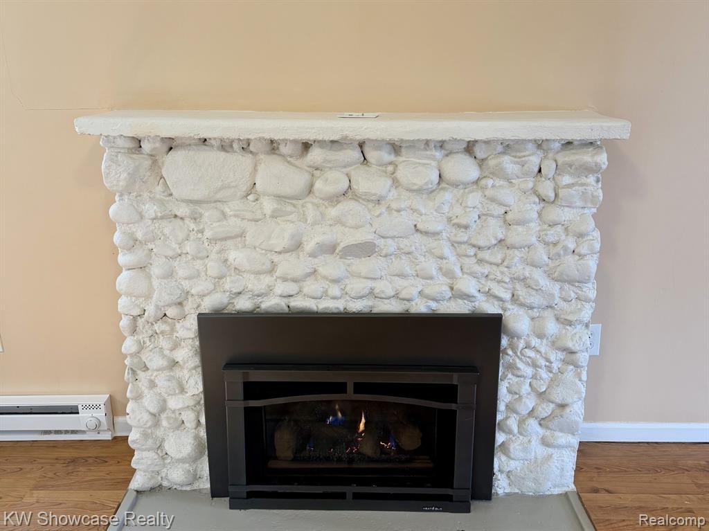 913 PEARSON Drive, Milford, MI 48381 — Photo 9