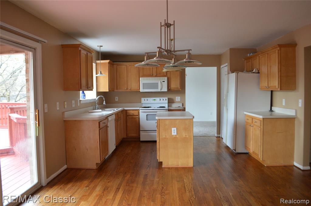 40433 Bluesprings Court, Canton, MI 48188 — Photo 16