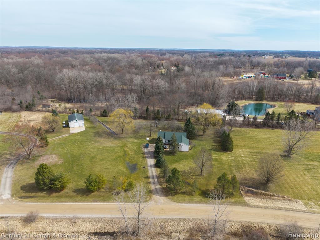 4220 HAPPY HOLLOW Lane, Howell, MI 48855 — Photo 43