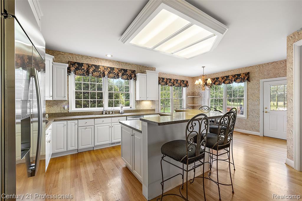 9310 Fairway Trail, Grand Blanc, MI 48439 — Photo 32
