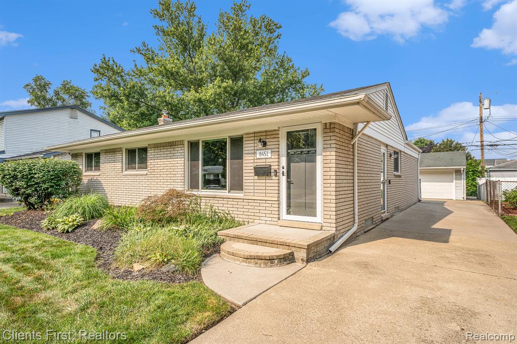 8451 Orhan Street, Canton, MI 48187 — Photo 28