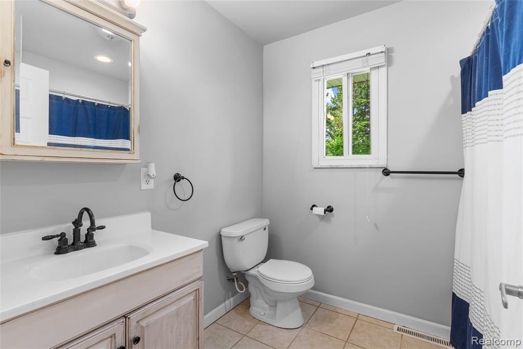 7284 Fostoria Road, Mayville Vlg, MI 48744 — Photo 18