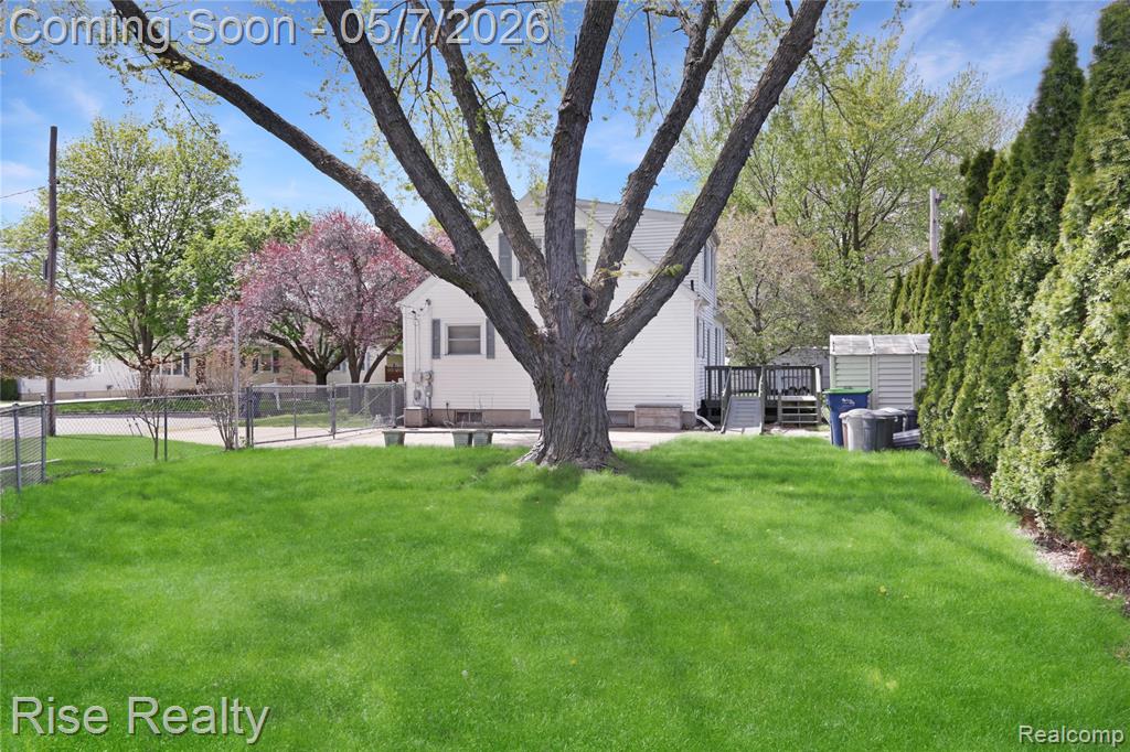 526 Dodson Court, Bay City, MI 48708 — Photo 4