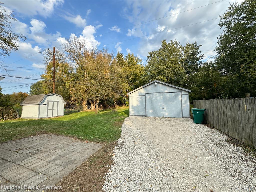 7683 BECK Road, Belleville, MI 48111 — Photo 9
