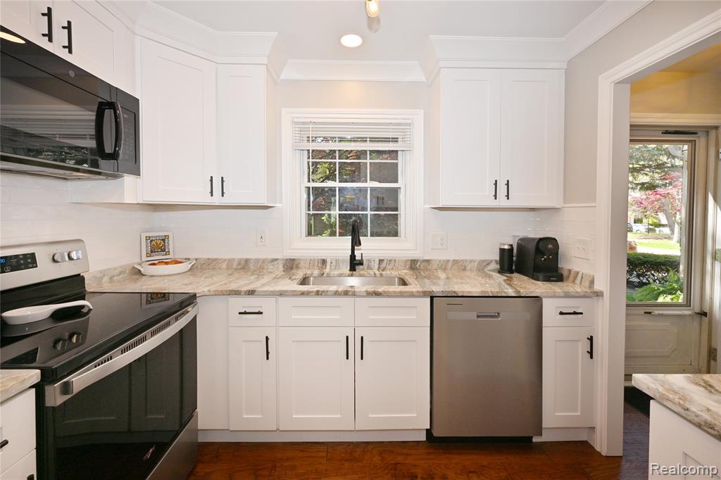 1562 Brentwood Drive, Troy, MI 48098 — Photo 5
