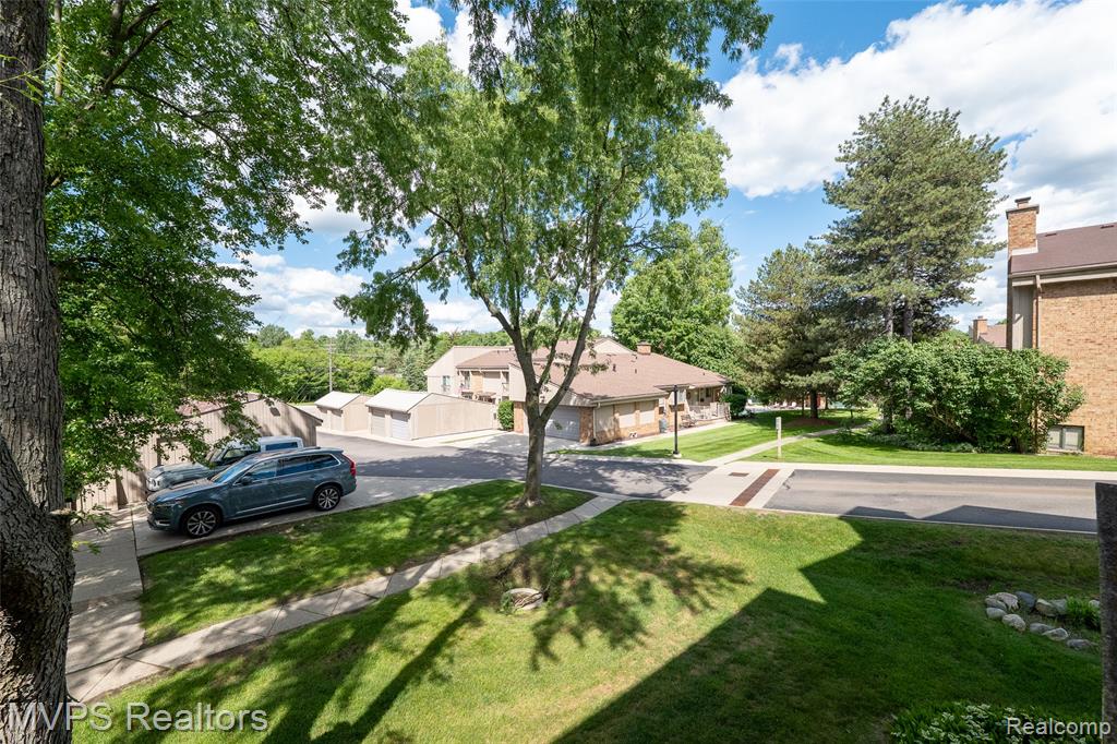 804 S Oak Brook Ridge Drive, 149, Rochester Hills, MI 48307 — Photo 38