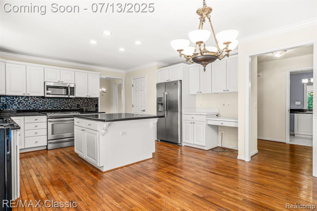 45450 Fountain View Drive, Canton, MI 48188 — Photo 13