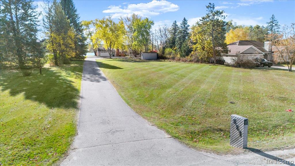 551 Joslyn Road, Lake Orion, MI 48362 — Photo 5