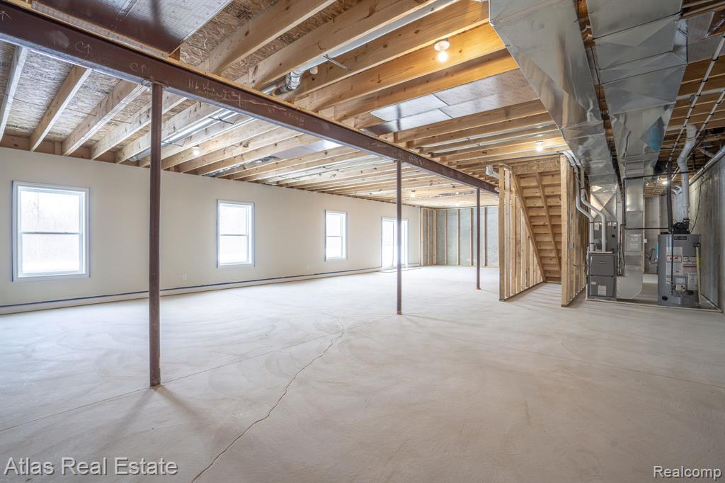 11289 Green Road, Goodrich Vlg, MI — Photo 45