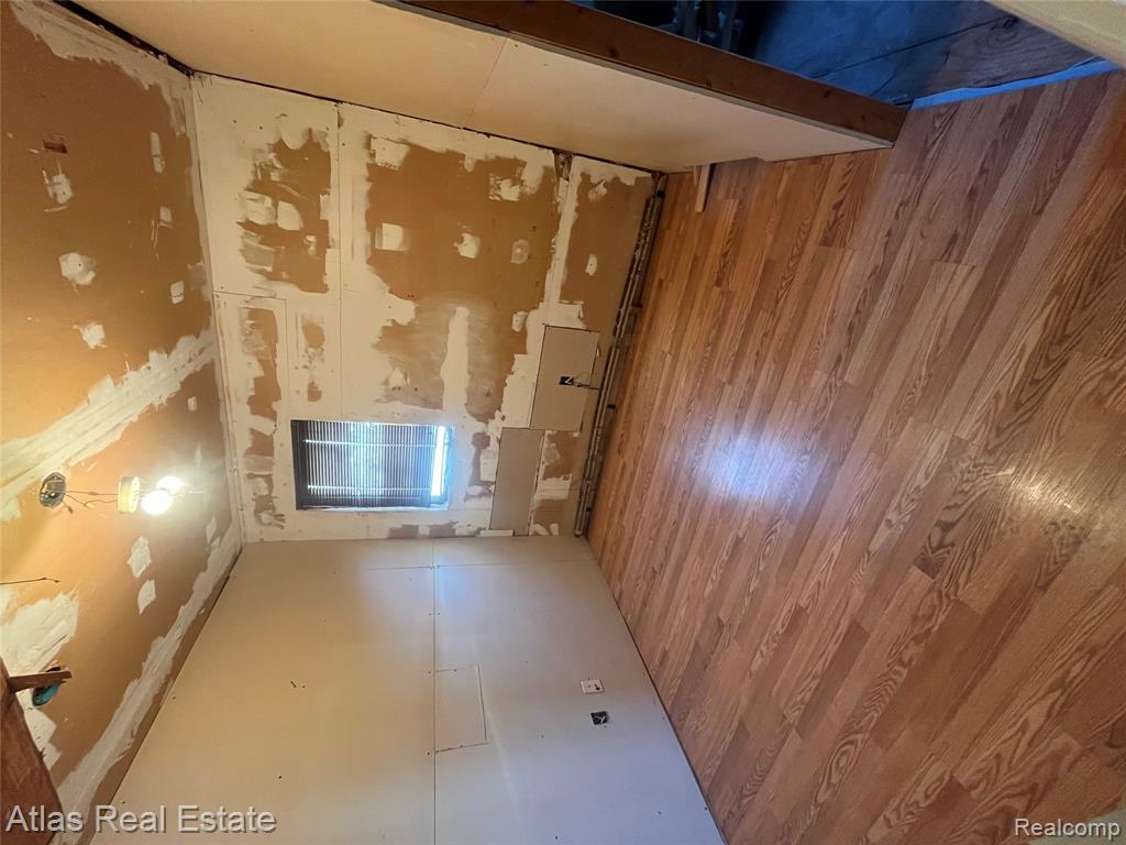 4067 Jefferson Street, Burton, MI 48509 — Photo 33