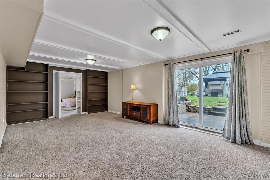 8680 WAR BONNET Drive, Commerce Twp, MI 48382 — Photo 27