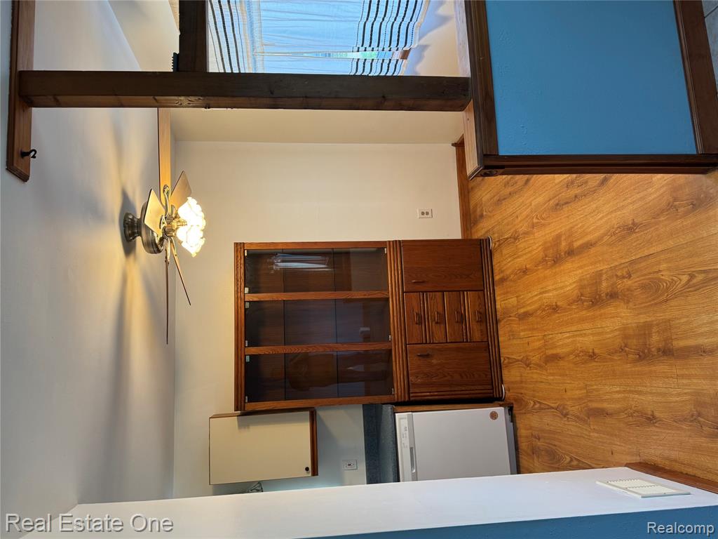 4025 Cresthaven Drive, Waterford, MI 48328 — Photo 10