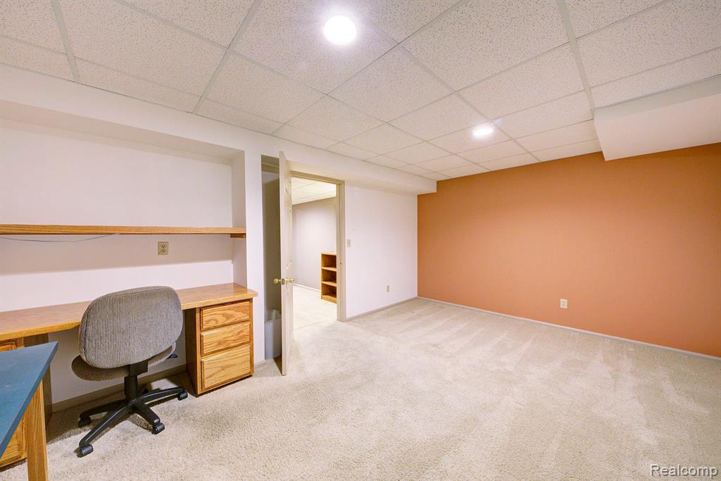 781 SANDALWOOD Road, Canton, MI 48188 — Photo 25
