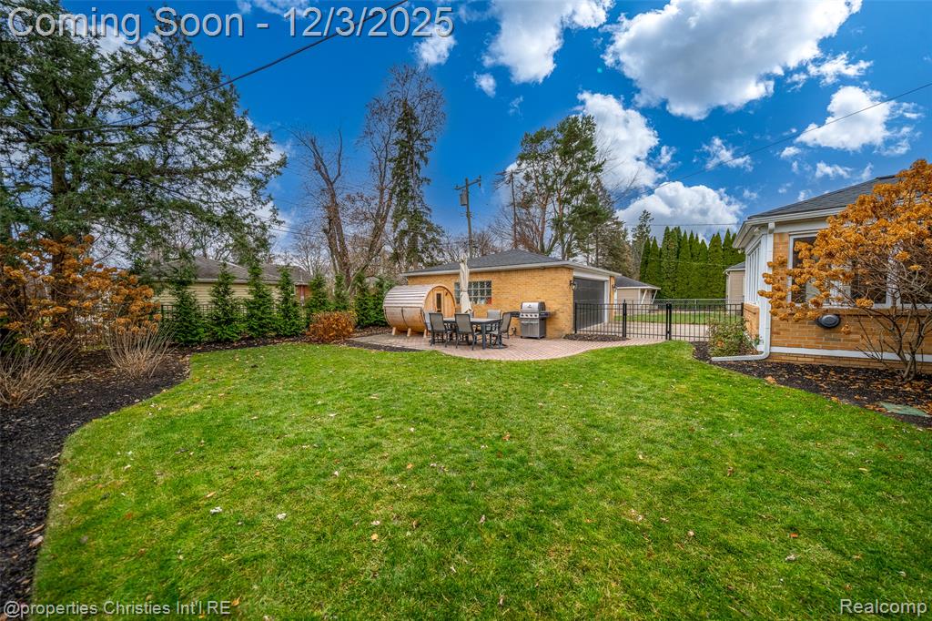 16927 Beverly Road, Beverly Hills, MI 48025 — Photo 8