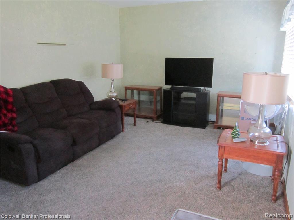8278 Westpoint Street, Taylor, MI 48180 — Photo 2