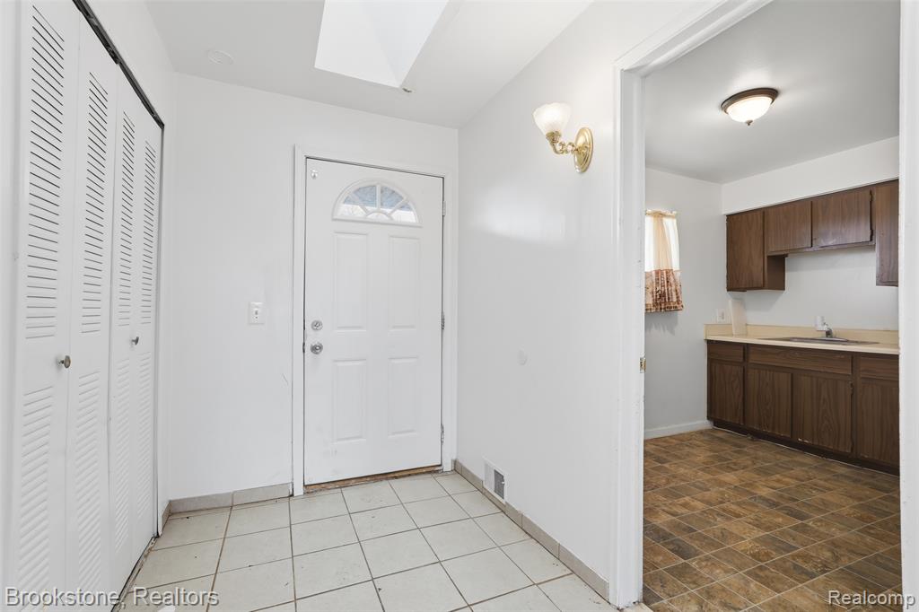 627 McDougall McDougall Street, 77, Detroit, MI 48207 — Photo 7