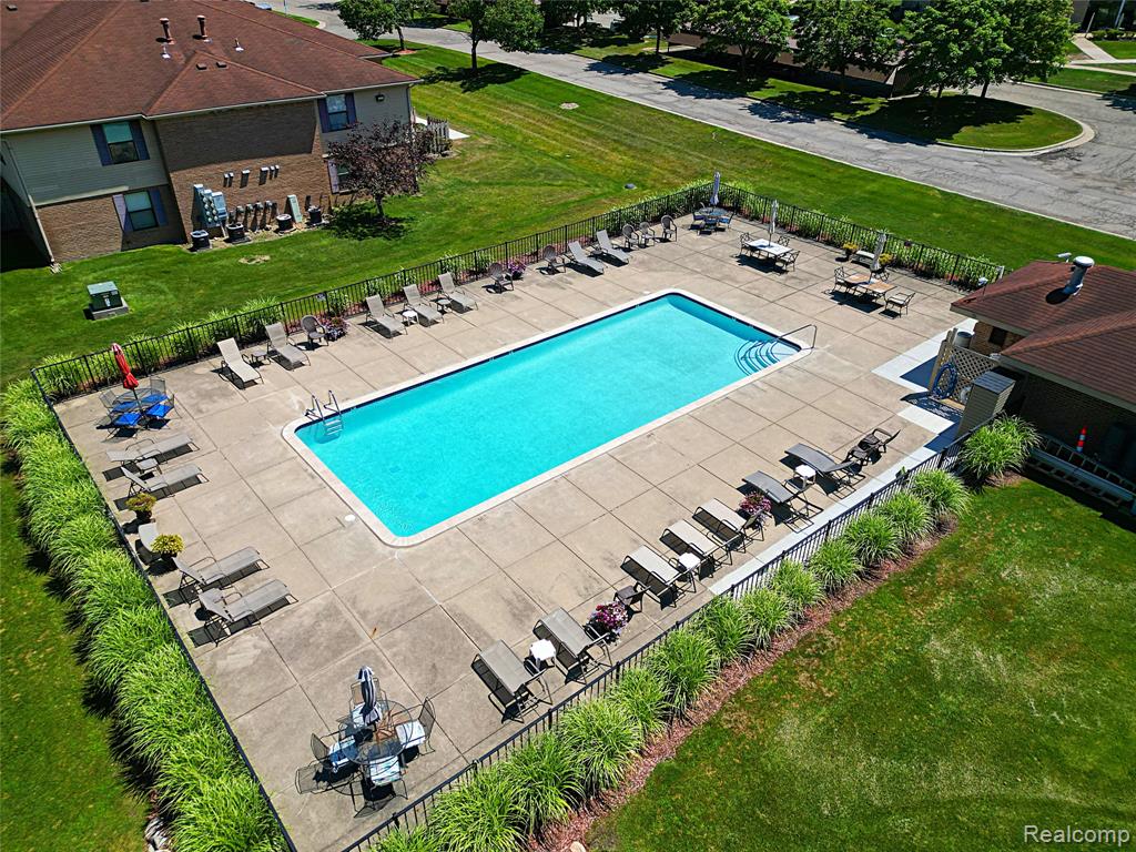 61278 Greenwood Drive, South Lyon, MI 48178 — Photo 13