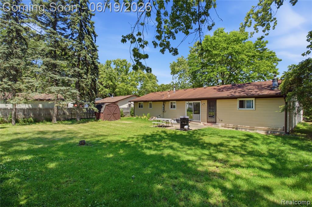 47395 Dequindre Road, Rochester Hills, MI 48307 — Photo 16