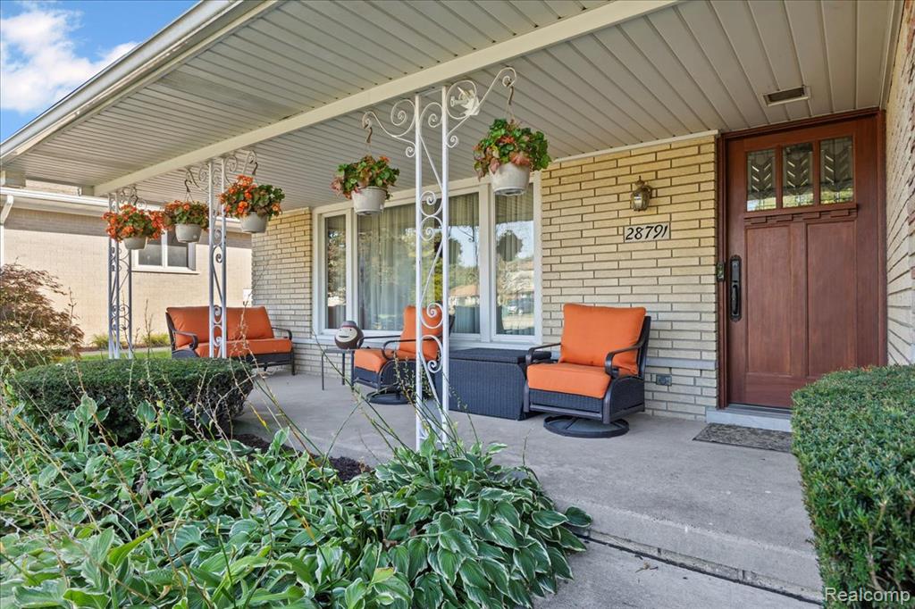 28791 Sunset Boulevard W, Lathrup Village, MI 48076 — Photo 17
