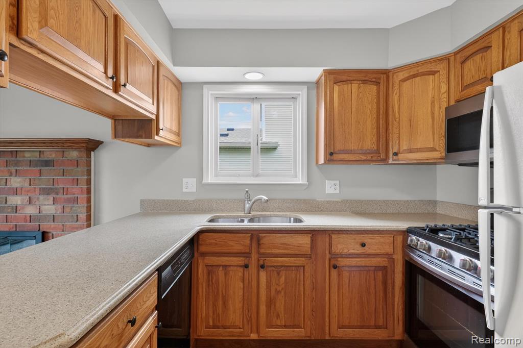 6565 Bostonhill Lane, Canton, MI 48187 — Photo 14