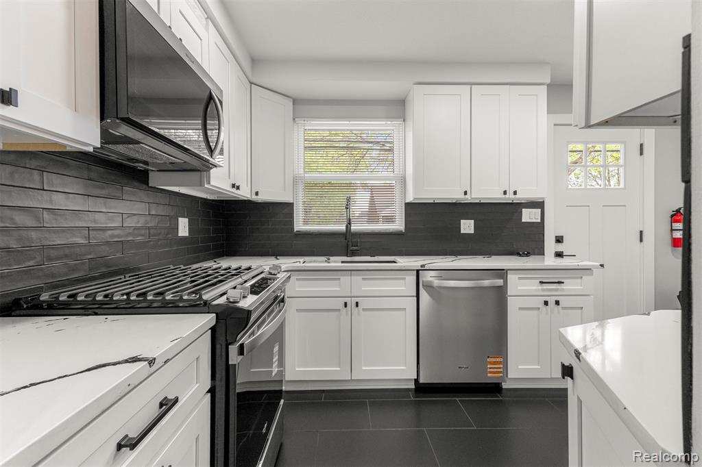 2515 21st Street, Wyandotte, MI 48192 — Photo 15