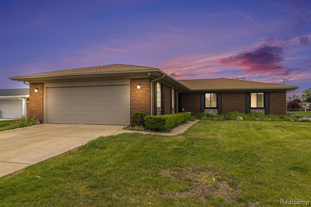 687 Sunnybeach Drive, White Lake, MI — Photo 3