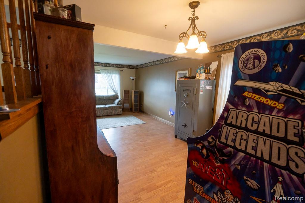 19495 Wherle Drive, Riverview, MI 48193 — Photo 9
