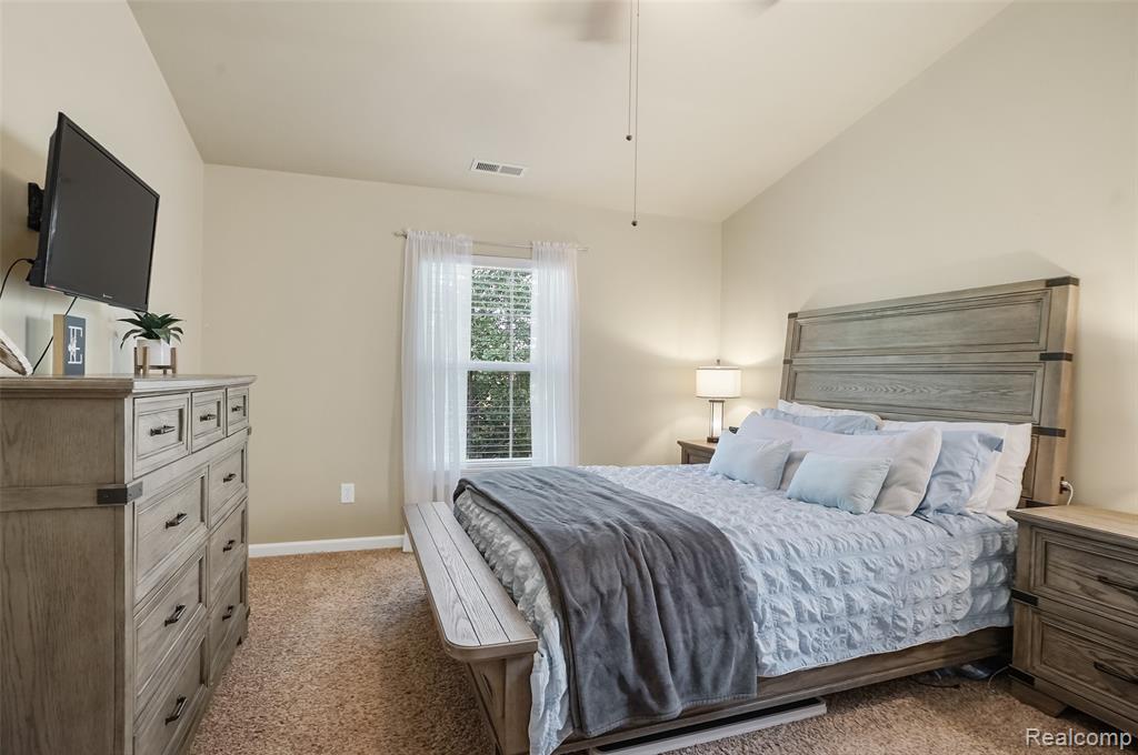 939 Eagle Drive, Fenton, MI 48430 — Photo 15