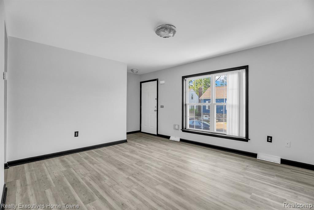415 Hilton Road, Ferndale, MI 48220 — Photo 18
