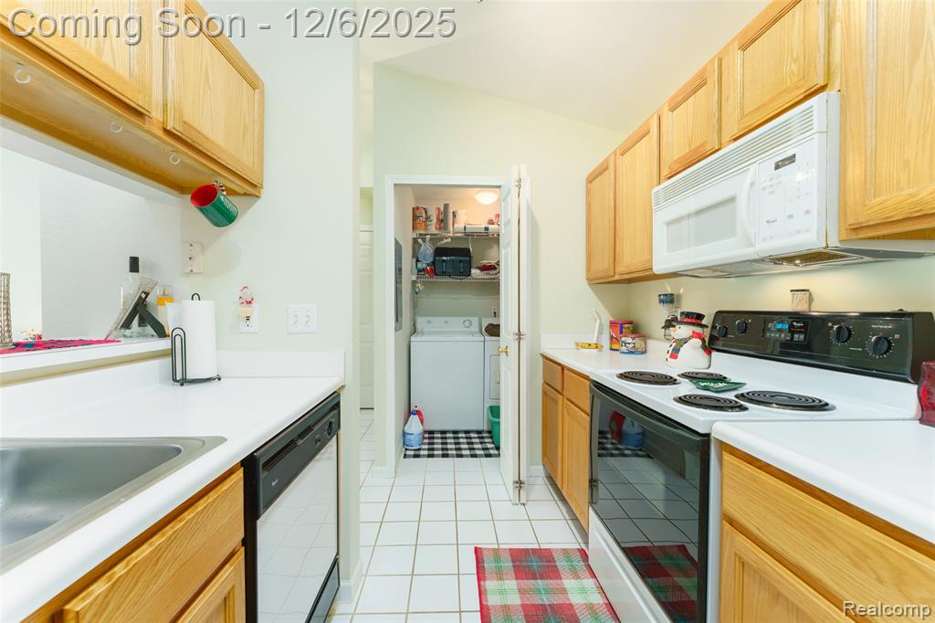 12274 Saint Andrews Way, Fenton, MI 48430 — Photo 5