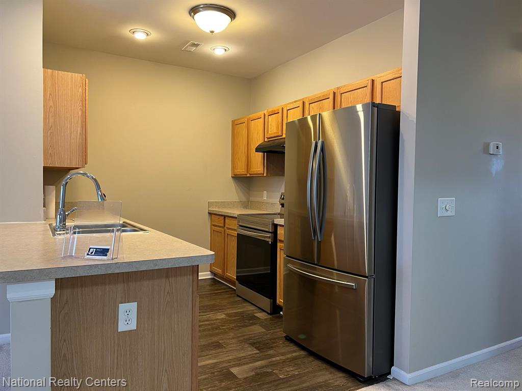 40564 BLYTHEFIELD Lane, Canton, MI 48188 — Photo 47