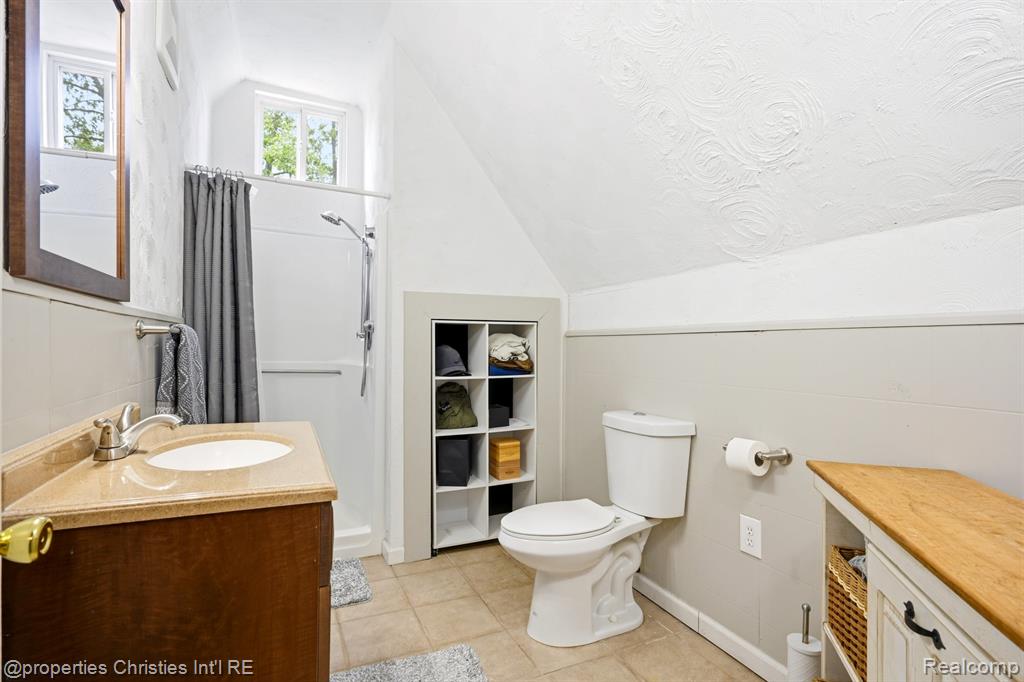 9034 Elmhurst Avenue, Plymouth, MI 48170 — Photo 23