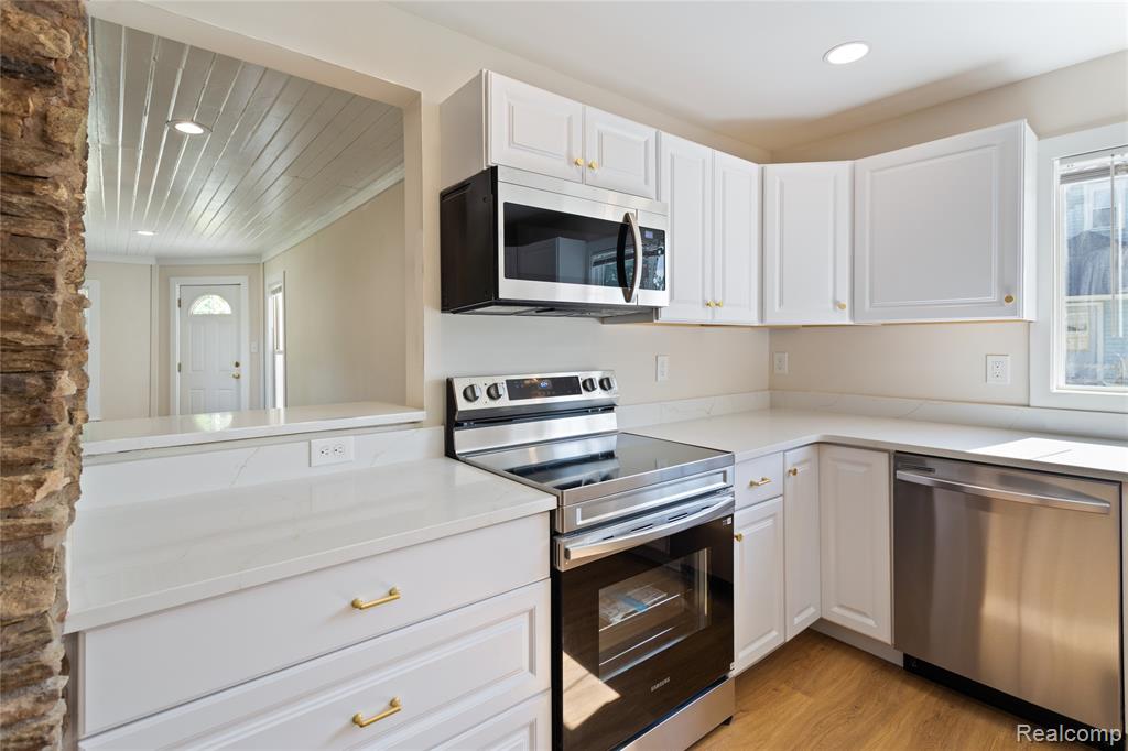 113 W Polly Street, Perry, MI 48872 — Photo 45