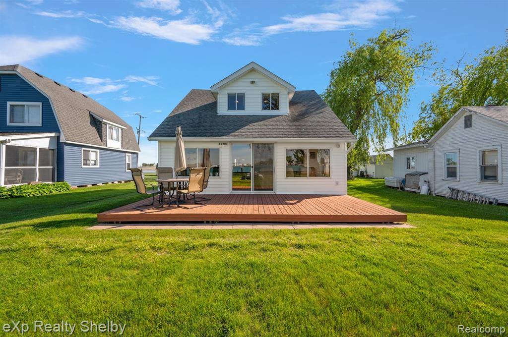8395 N Channel - Harsens Island, Clay, MI 48001 — Photo 44
