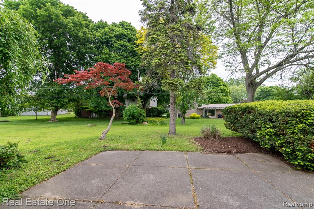 6845 Tamerlane Drive, West Bloomfield, MI — Photo 4