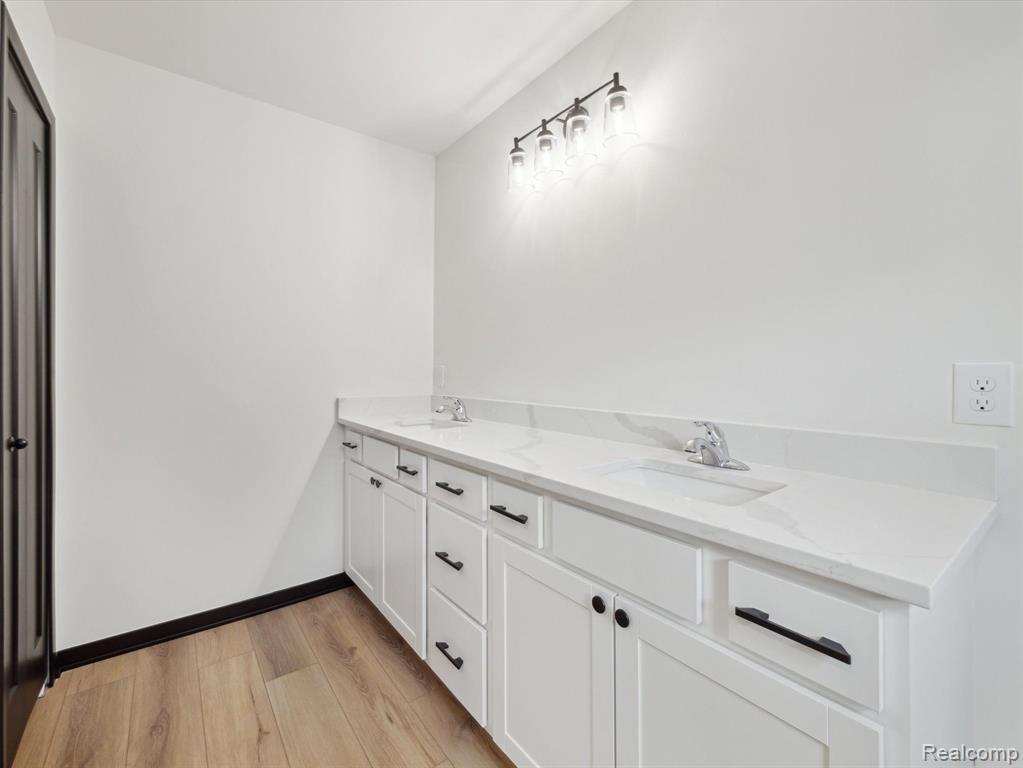 15563 MARILYN Avenue, Plymouth, MI 48170 — Photo 17