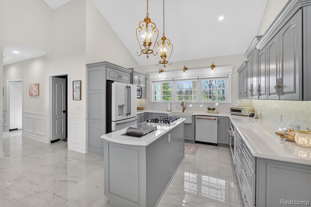 2168 Wiggins Road, Fenton, MI 48430 — Photo 10
