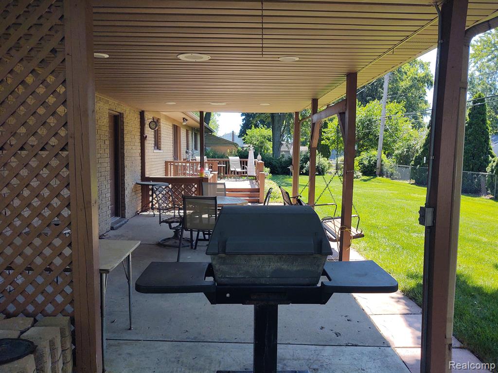 7460 FLICKINGER Drive, Shelby Twp, MI 48317 — Photo 49