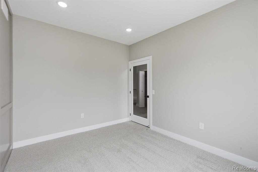 50976 Remar Farms Dr, Macomb, MI 48042 — Photo 15