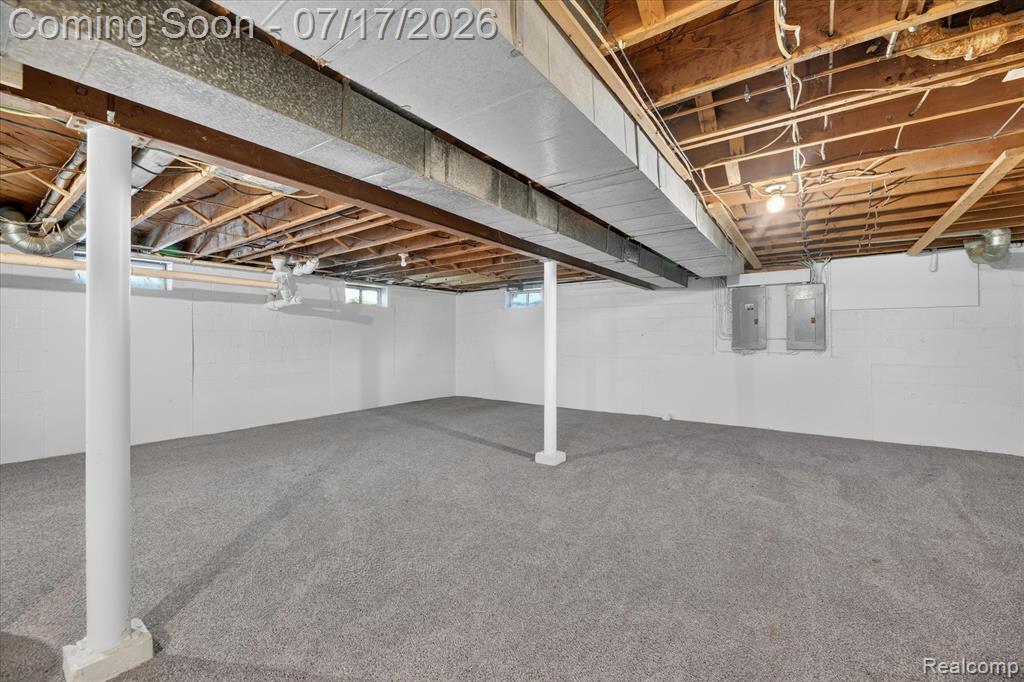 5200 Lapeer Road, Burton, MI 48509 — Photo 32