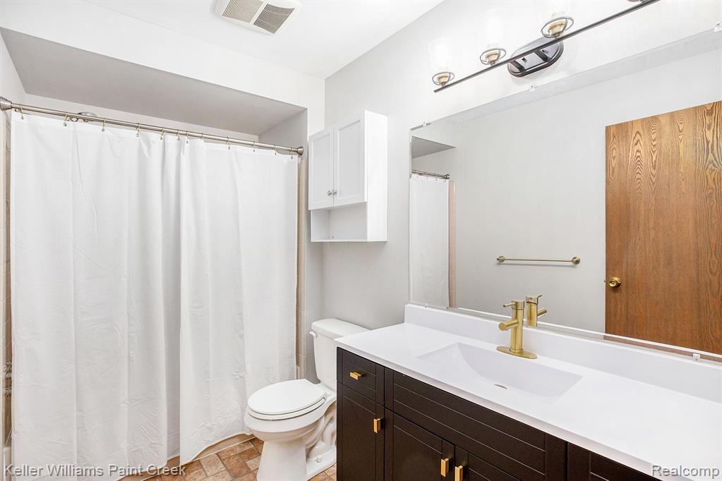 5055 Scarsdale Drive, Sterling Heights, MI 48310 — Photo 20