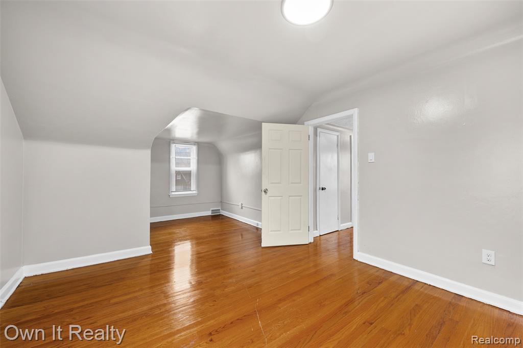 8585 Marlowe Street, Detroit, MI 48228 — Photo 18