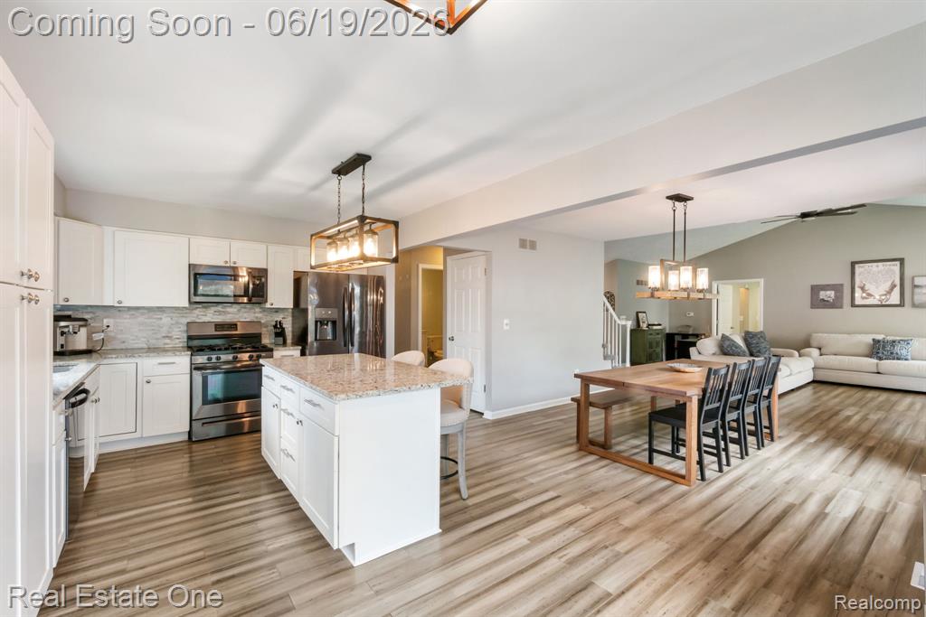 5277 Waterview Drive, West Bloomfield, MI 48323 — Photo 19