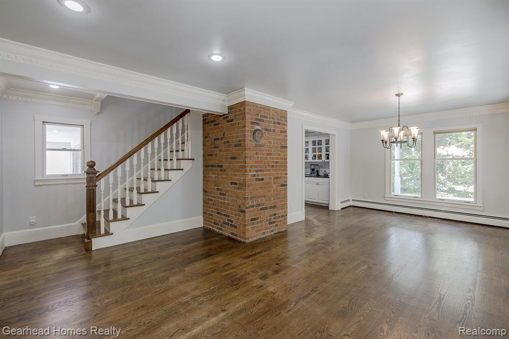 6296 Elizabeth Lake Road, Waterford, MI 48327 — Photo 22