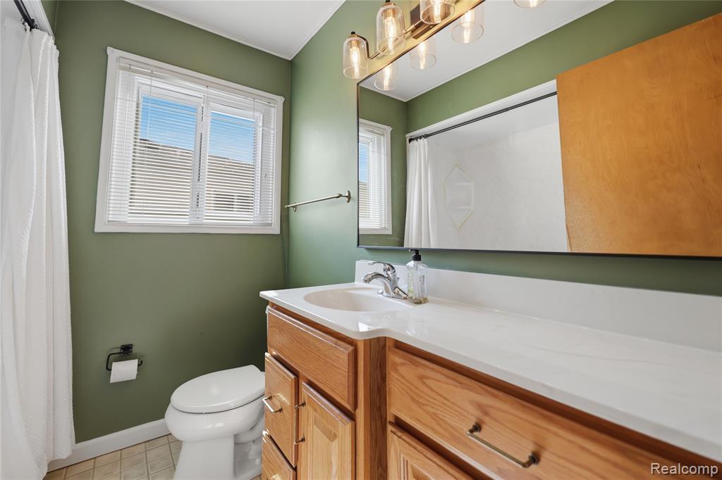 348 Sonia Avenue, Madison Heights, MI 48071 — Photo 18