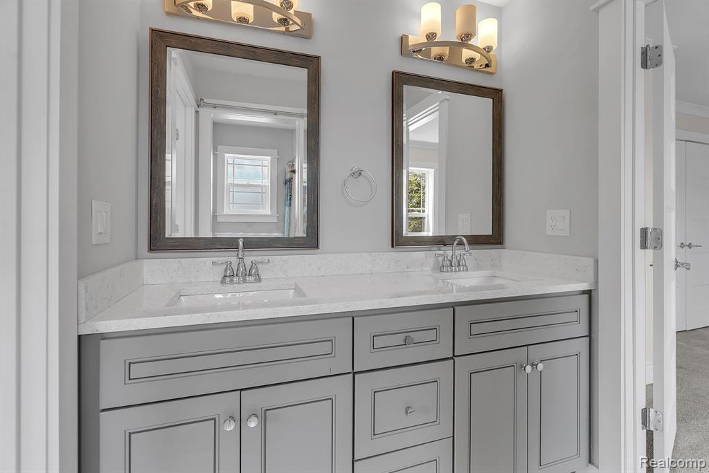 423 Woodlawn Ave, Royal Oak, MI 48073 — Photo 27