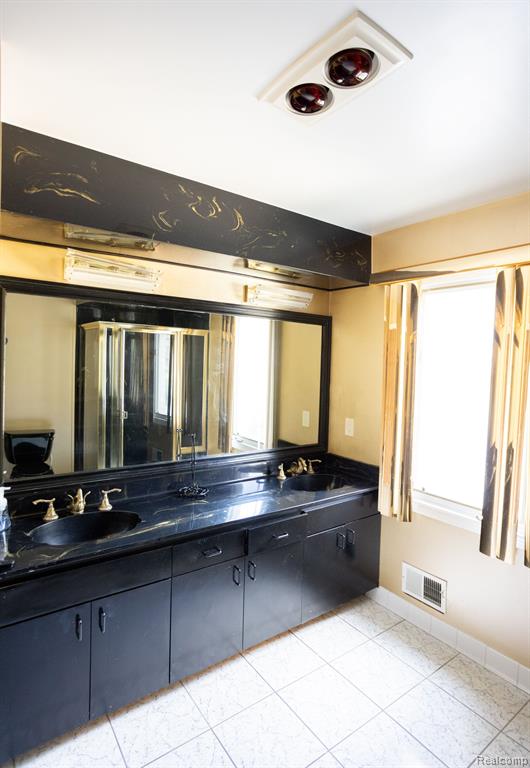 5881 NANEVA, West Bloomfield, MI — Photo 24