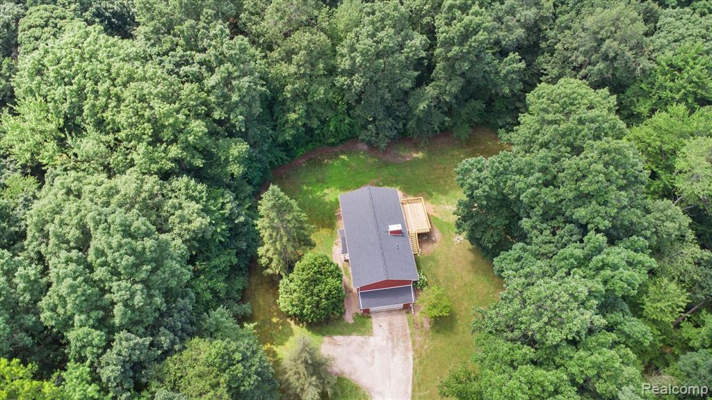 5849 Whispering Oaks Drive, Howell, MI 48855 — Photo 43